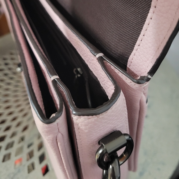 Coach Cassie Crossbody - Picture 15 of 16